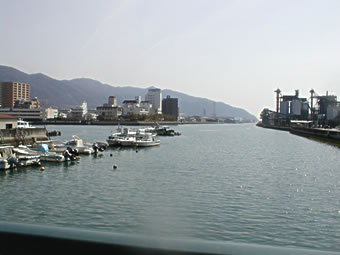 �O�����猩��C